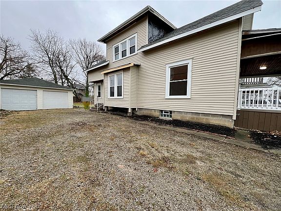 3rd image of 1307 W 2nd St