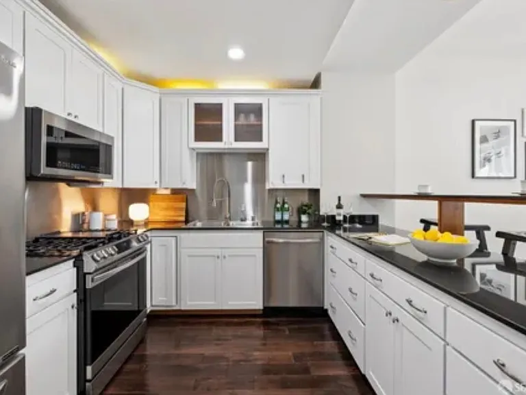 2918 Van Ness Ave #1 — Photo 10
