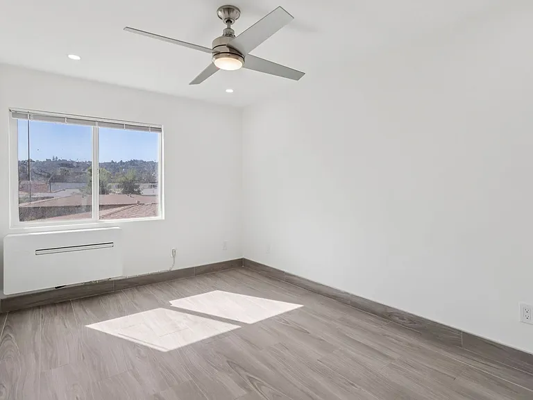 738 S Orange Ave — Photo 22