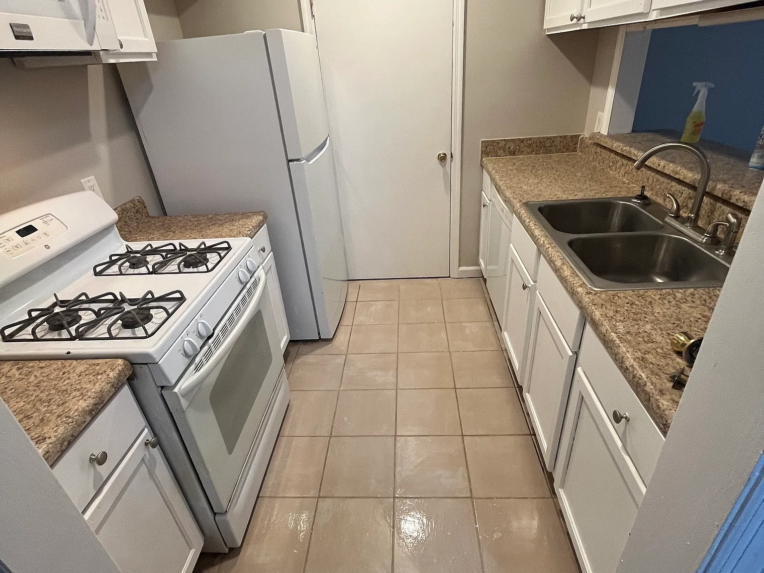 2 bed, 1200 sqft, $1,500 — Photo 3