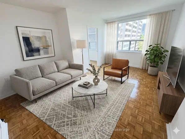 88 Wellesley St E, Toronto, ON