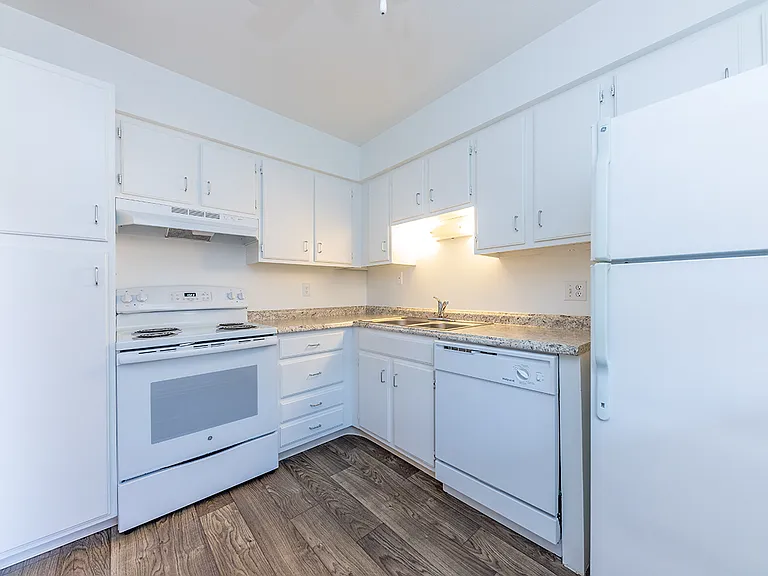 Gulf Gate Apartments — Photo 40