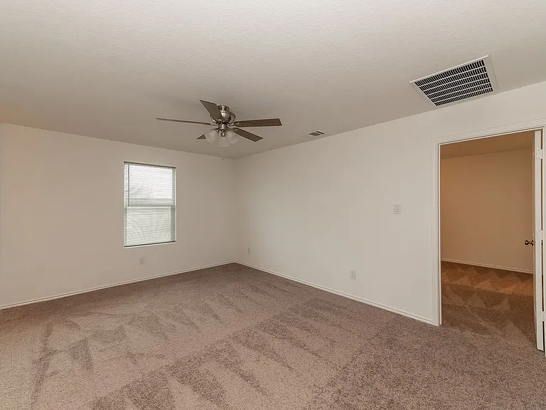 14010 Wool Park — Photo 5