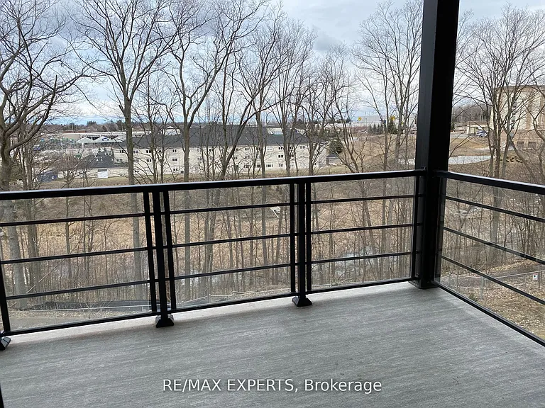 302 Essa Rd #306 — Photo 16