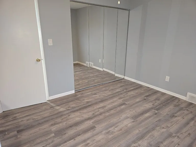 3105 Linwood Ave #1 — Photo 20