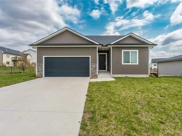 1611 Crabapple Ln, Granger, IA 50109