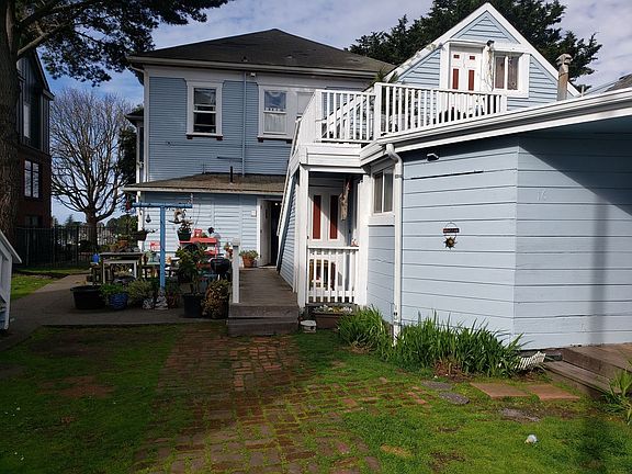 5th image of 816 2nd St #16