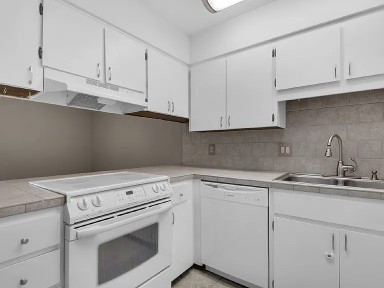 62 4th Ave #5 — Photo 10