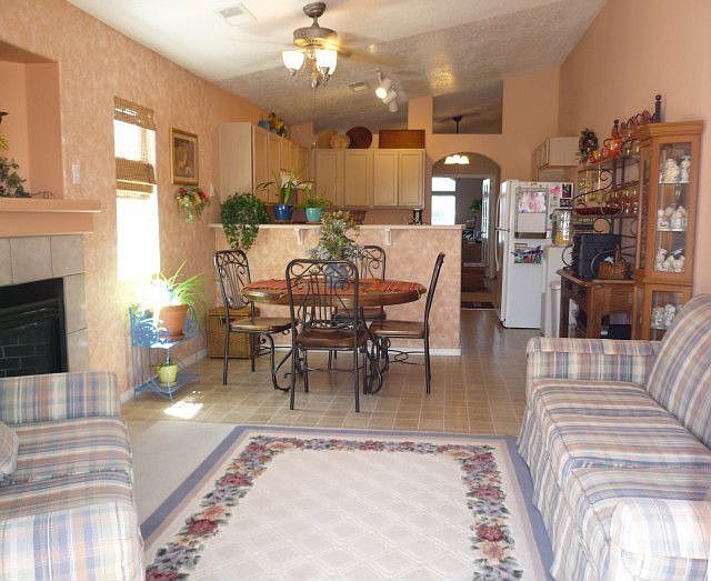 2nd image of 6945 Skylar Dr NE