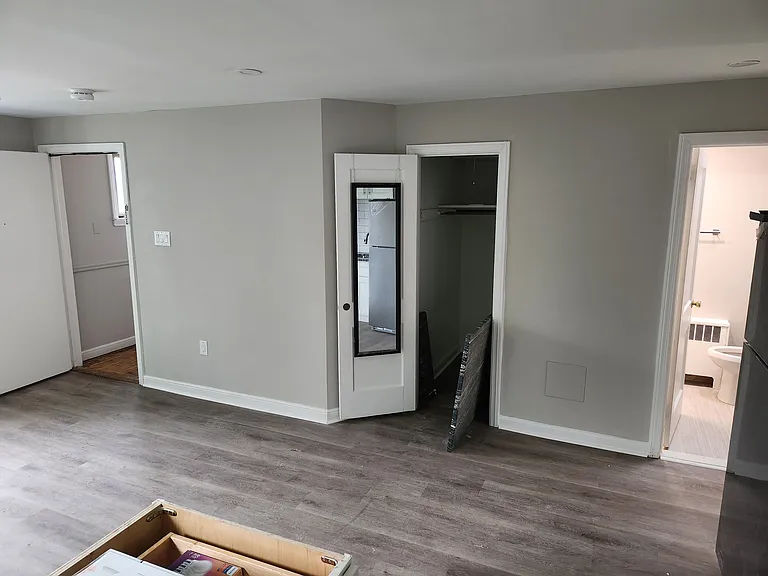 611 Glenview St #2 — Photo 6