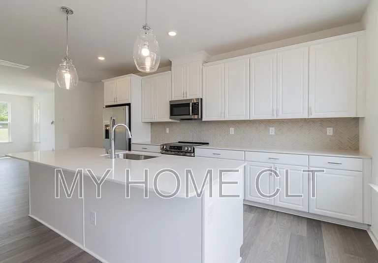 1816 Alexander Village Main Dr — Photo 15
