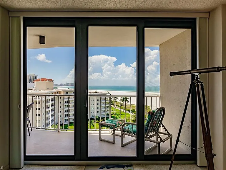 260 Seaview Ct #904 — Photo 7