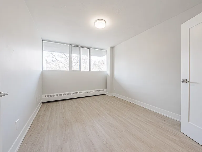 2160 Lakeshore Rd — Photo 56