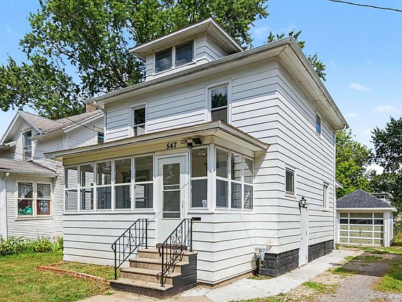 3rd image of 547 N Pleasant St