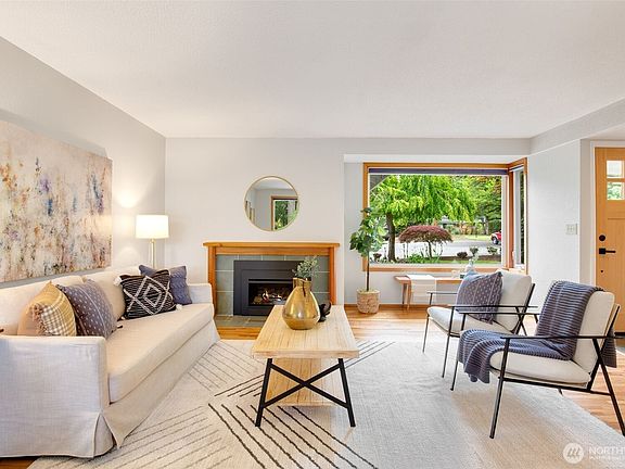 4th image of 15219 NE 6th Pl