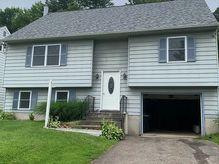 629 Nelson Rd — Photo 1