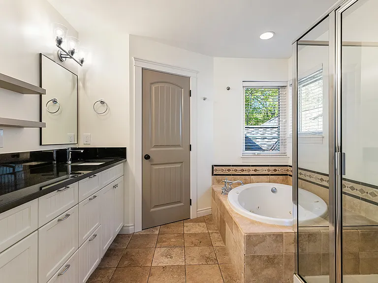 1007 Brookings Pl — Photo 18