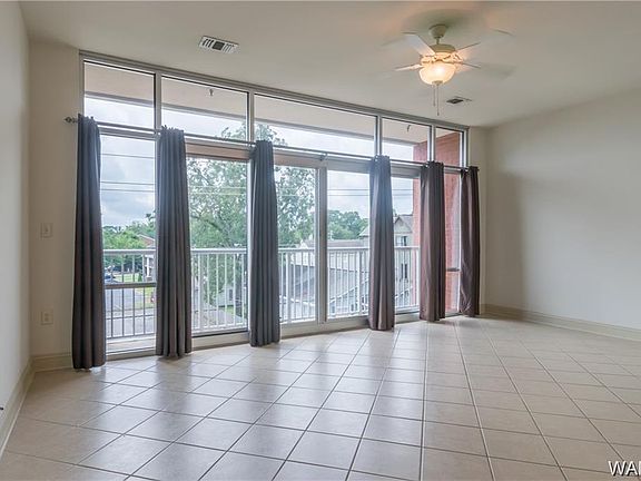 2nd image of 1510 9th St Unit 212