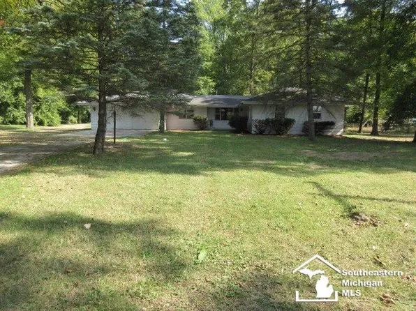 8345 Us Highway 127, Addison, MI 49220