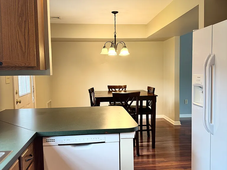 1282 Hunters Ridge Dr — Photo 10