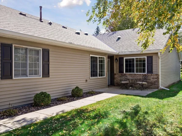 7658 Newbury Rd, Woodbury, MN 55125