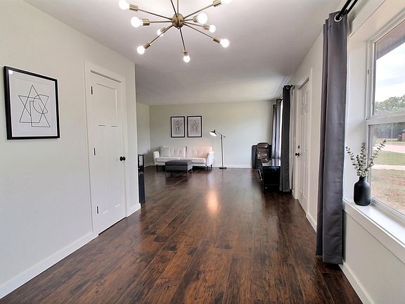 5th image of 3434 S Washington Ave