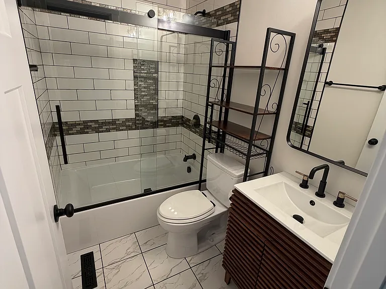 1724 Fox Point Dr — Photo 8
