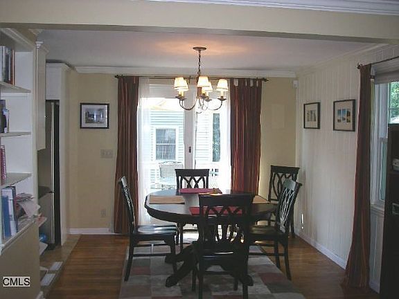 5th image of 19 Deepwood Ln