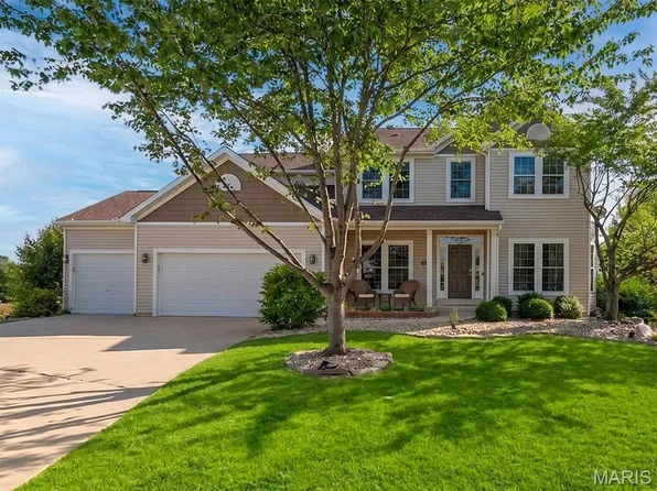 720 Brook Manor Ct, Lake Saint Louis, MO 63367