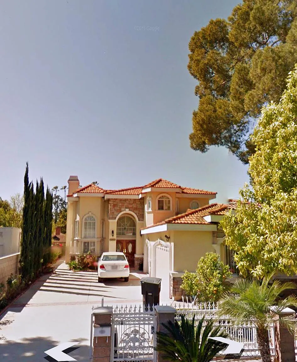 4 bed, 3.5 bath, 2600 sqft, $4,500 — Photo 1