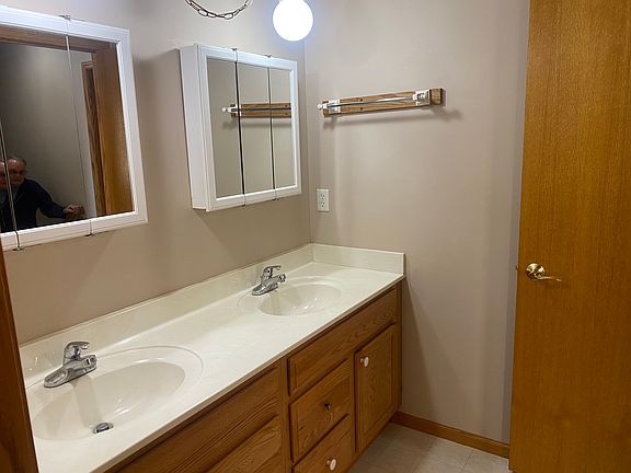 5th image of 3345 Heatherton Dr #1