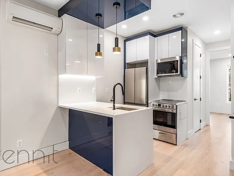 893 4th Ave #3L — Photo 11