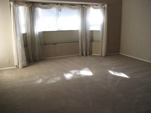 3rd image of 8933 W Wescott Dr