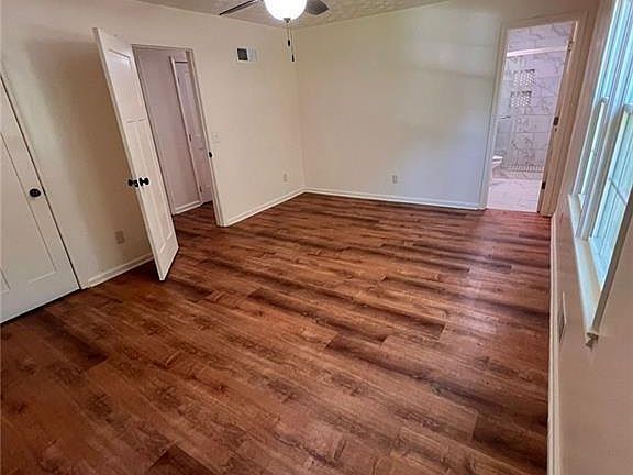 3rd image of 2768 Majestic Cir