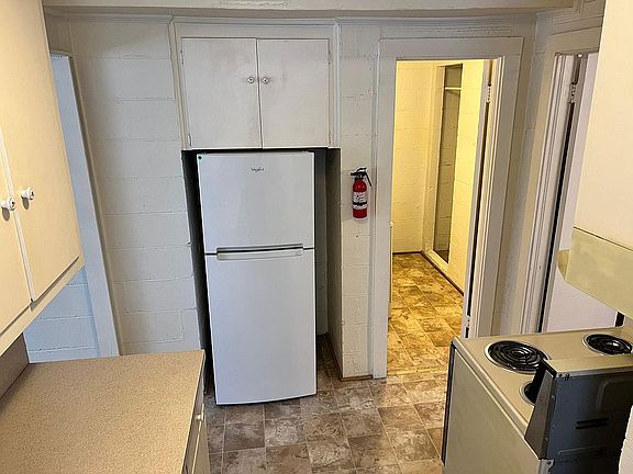2nd image of 15 Woodfern Cir #A