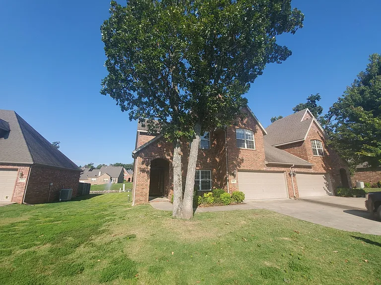 4083 Zion Valley — Photo 2