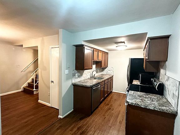 5th image of 1618 Fort Fisher Ct