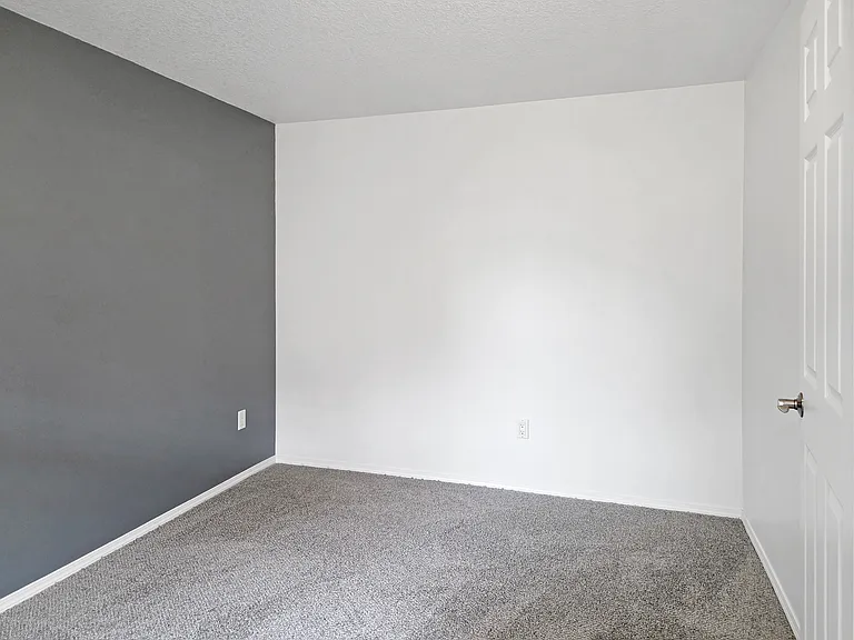 10526 SW Windsor Pl — Photo 12