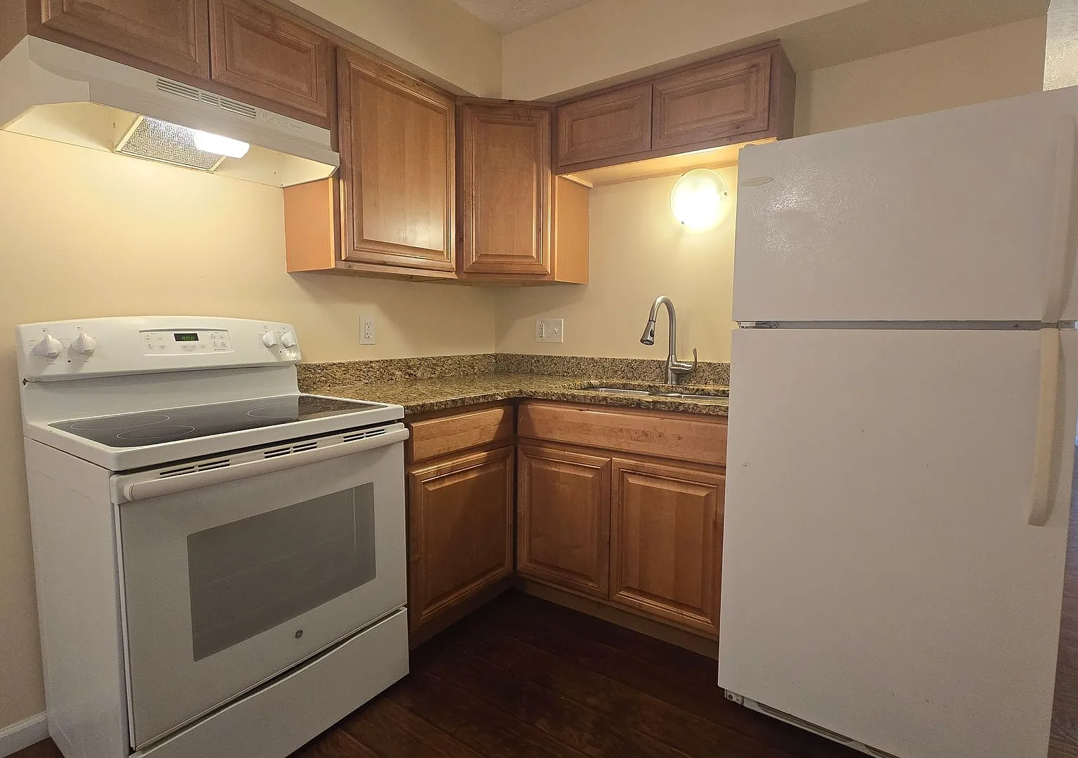 3120 Meriday Ln — Photo 3
