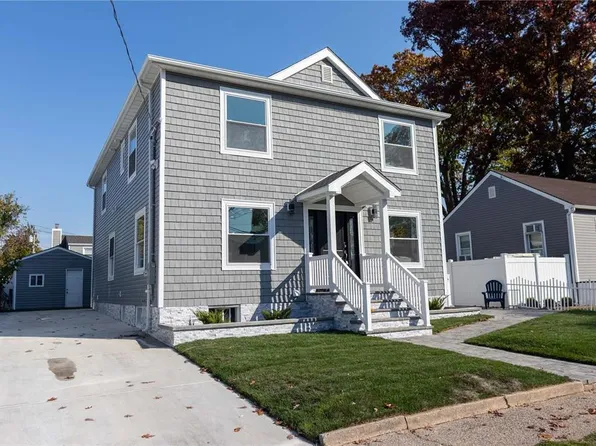 1518 Johnson Avenue, Elmont, NY 11003