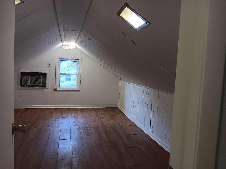 14440 Kolmar Ave — Photo 5