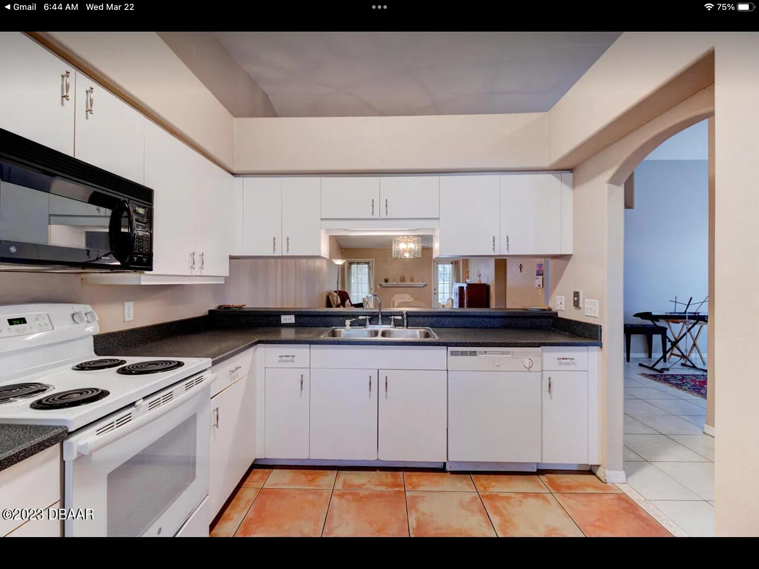 2 bed, 1352 sqft, $1,950 — Photo 4