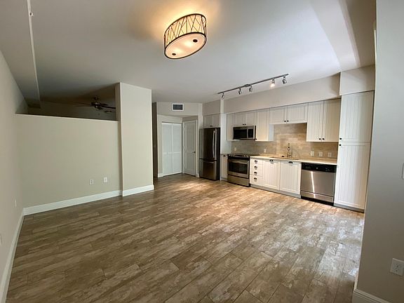 Living/Dining Area