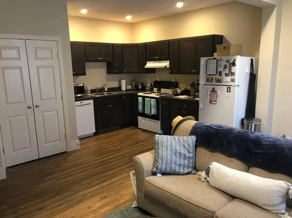 8 Atkinson St #101, Dover, NH 03820