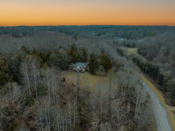 4036 Vernon Creek Rd, Cunningham, TN 37052