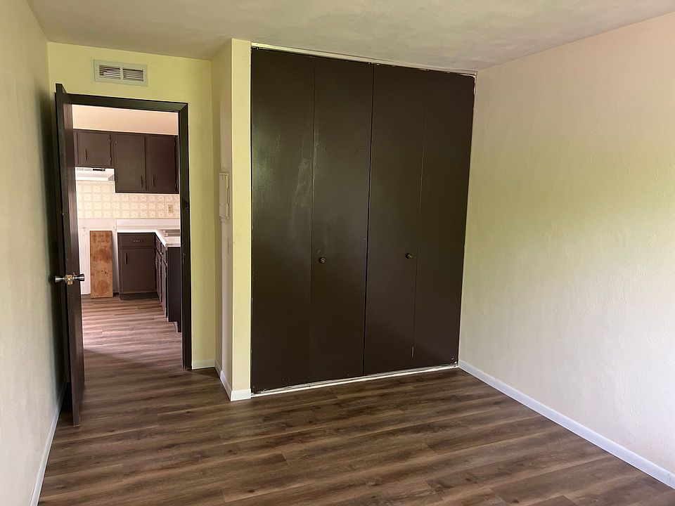 18 N. Broadway St. 18 Broadway St Edgerton WI Zillow