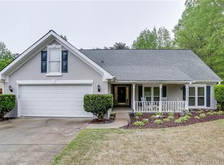 5569 Lakeshore Rd, Buford, GA 30518