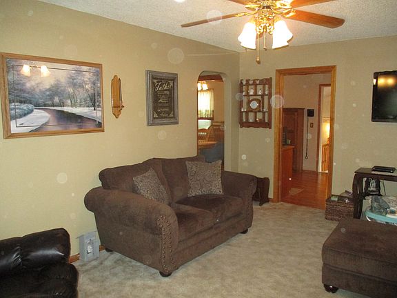 4th image of 2622 Avenue B