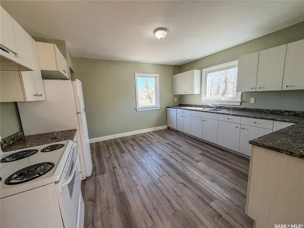 13 Dunlop STREET E, Yorkton, SK S3N 3K3