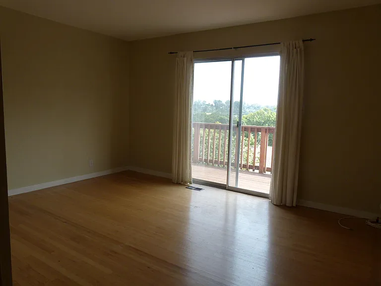 48 Tampa Dr — Photo 9
